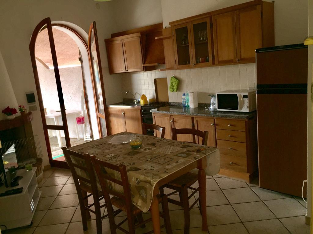 Appartamenti In Villa La Marinedda Isola Rossa Eksteriør bilde